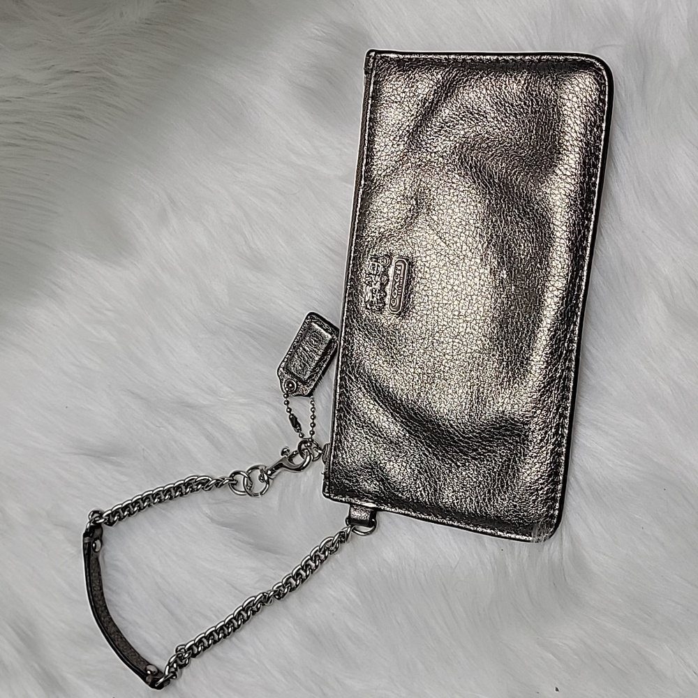 COACH Metallic Silver Gold Pebbled Leather‎ Punk Night Out Zip Wristlet Wallet